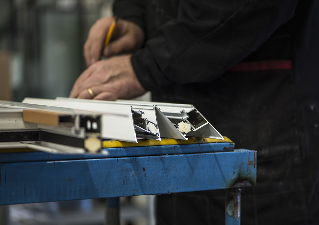 laboratorio_10 - B.O.Z. Serramenti